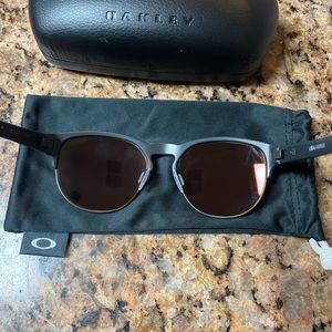 Oakley Latch Key. Mint condition!!!  Never used outside.